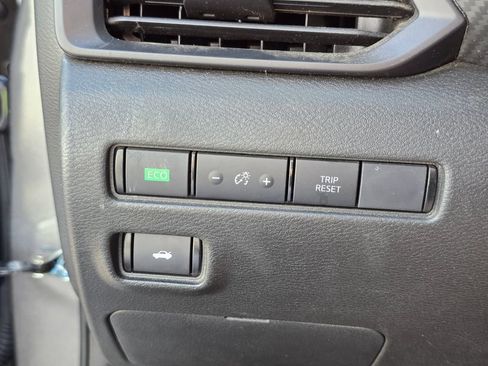 Used 2025 Nissan Sentra S FWD image 15
