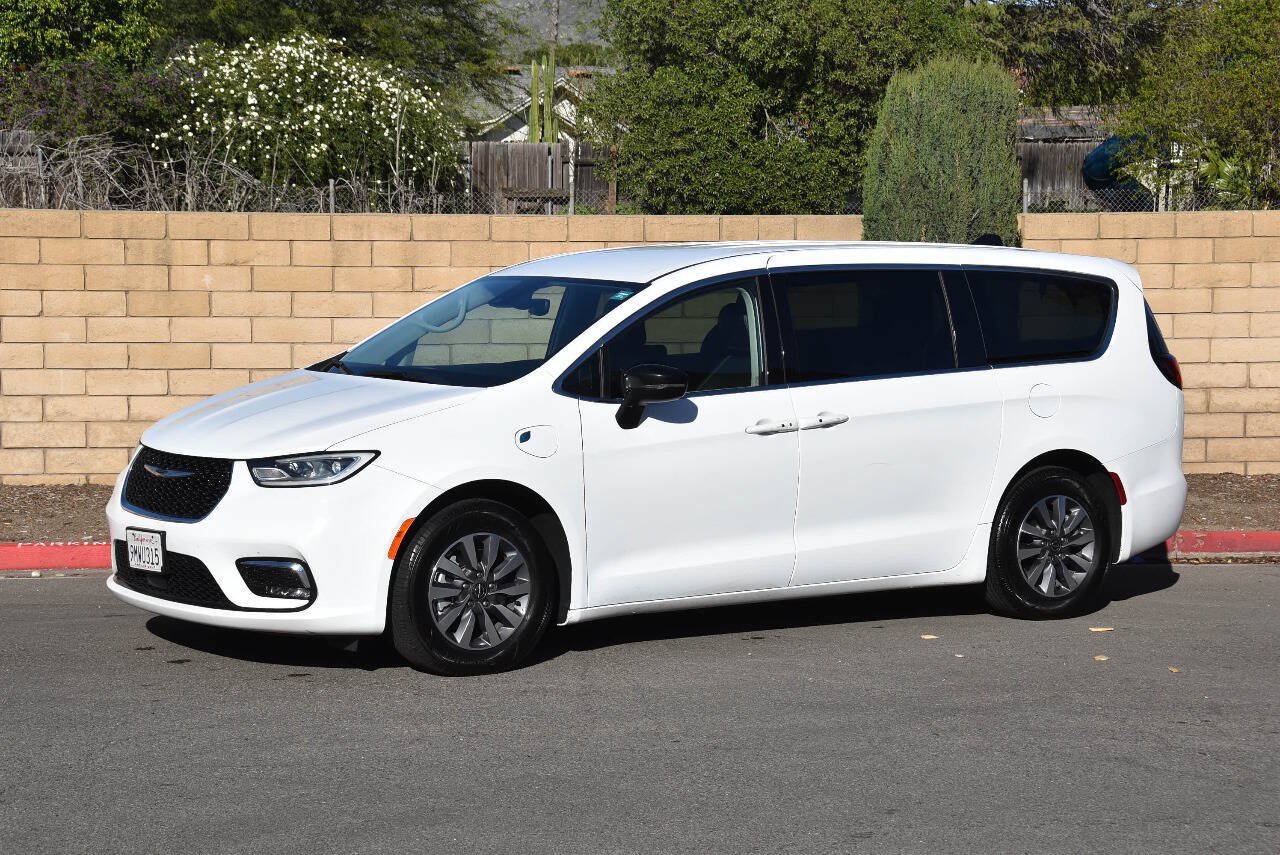Used 2024 Chrysler Pacifica Limited FWD image 20
