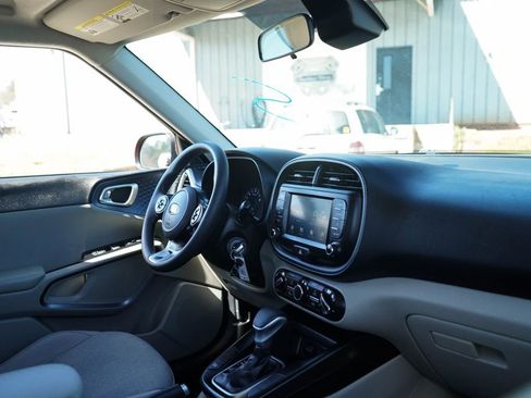 Used 2020 Kia Soul S image 33