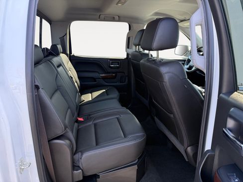 Used 2017 GMC Sierra 1500 SLT image 18