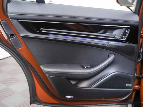 Certified 2025 Porsche Panamera image 25