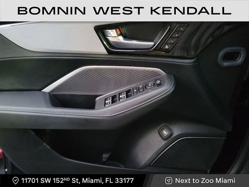 Used 2025 Acura MDX FWD image 23