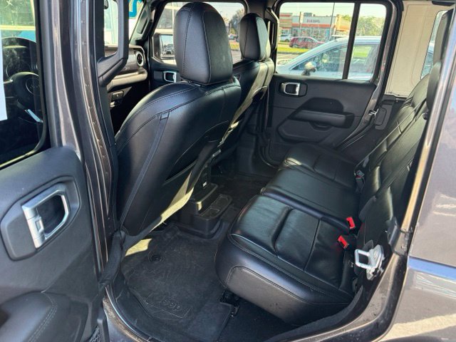 Used 2021 Jeep Wrangler Unlimited Sahara AWD/4WD image 8