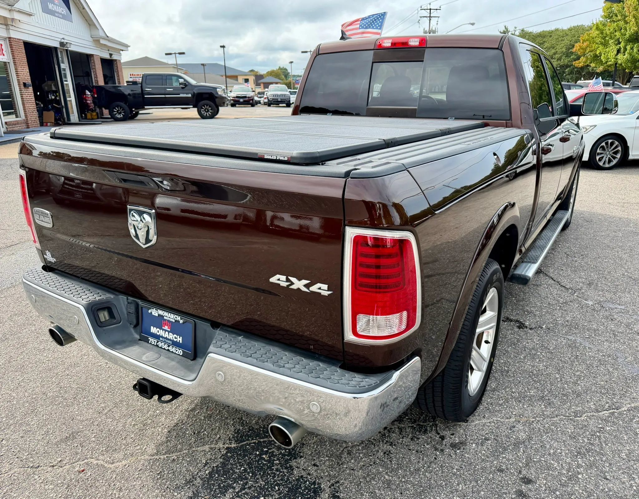 Used 2014 RAM 1500 Laramie Longhorn w/ Convenience Group AWD/4WD image 5