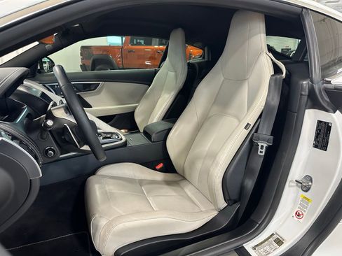 Used 2023 Jaguar F-TYPE Coupe RWD image 11