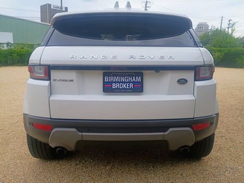 Used 2017 Land Rover Range Rover Evoque SE AWD/4WD image 12