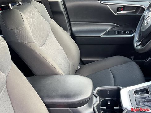 Certified 2025 Toyota RAV4 XLE FWD image 14