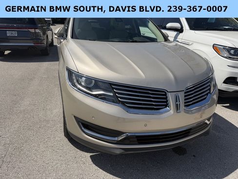 Used 2017 Lincoln MKX Reserve w/ Driver Assistance Package image 14
