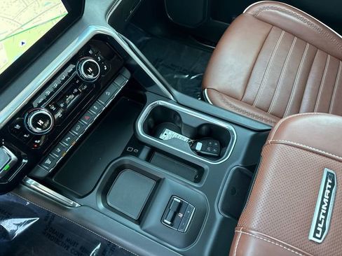 Used 2024 GMC Sierra 2500 Denali Ultimate image 35