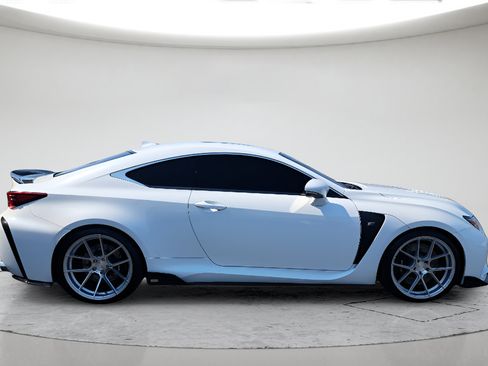 Used 2015 Lexus RC F w/ Premium Package RWD image 2