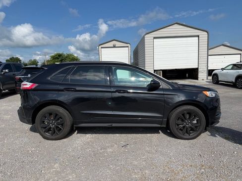 Used 2024 Ford Edge SE w/ Black Appearance Package AWD/4WD image 16