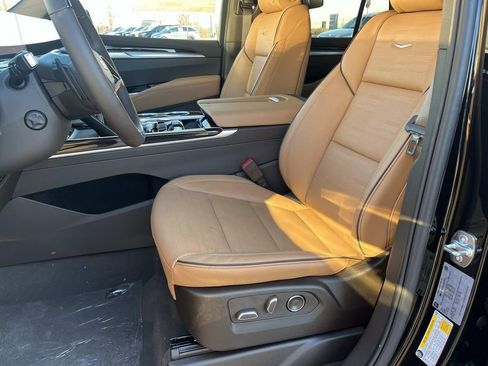 New 2026 Cadillac Escalade Luxury image 24