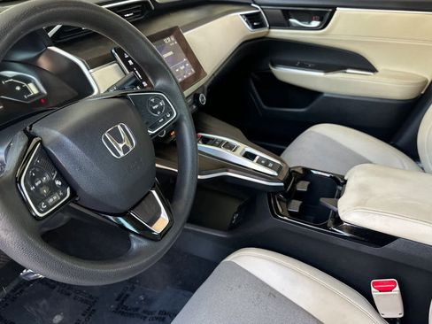 Used 2019 Honda Clarity Plug-In Hybrid image 12