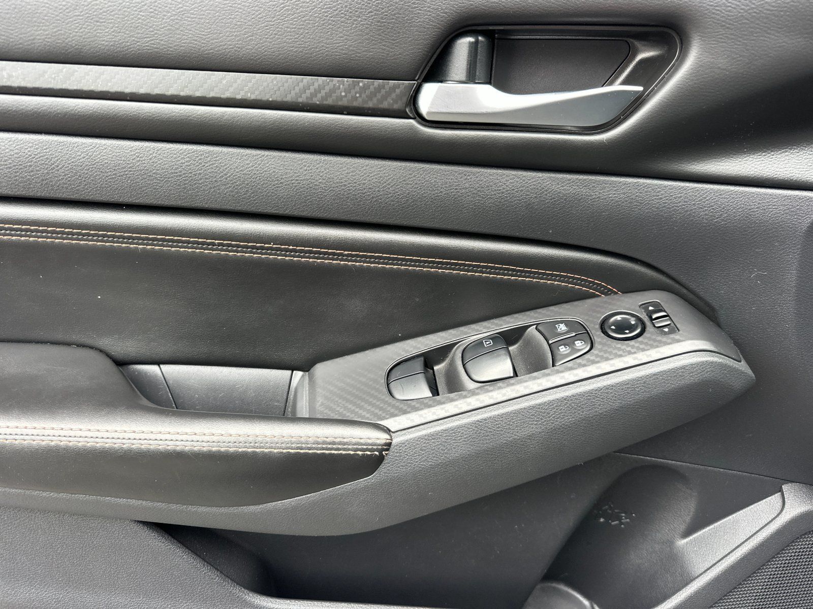 Used 2022 Nissan Altima 2.5 SR FWD image 10