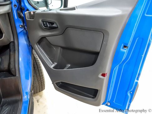 Used 2020 Ford Transit 250 Medium Roof image 18