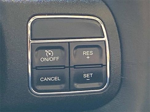 Used 2017 Jeep Wrangler Unlimited Sahara image 19