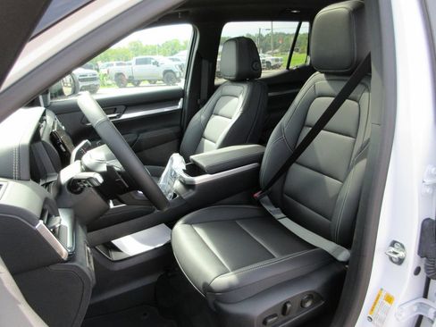 New 2027 GMC Terrain Elevation w/ Elevation Premium Package FWD image 9