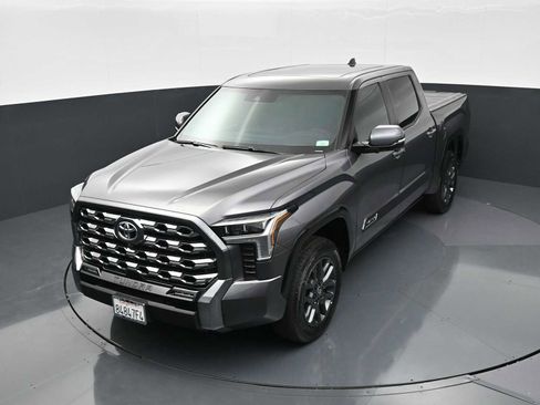 Used 2025 Toyota Tundra Platinum AWD/4WD image 18
