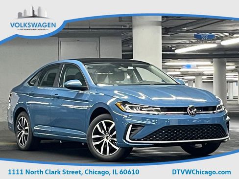 New 2025 Volkswagen Jetta SE image 2