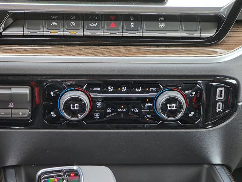New 2026 Chevrolet Silverado 1500 RST w/ Protection Package AWD/4WD image 31