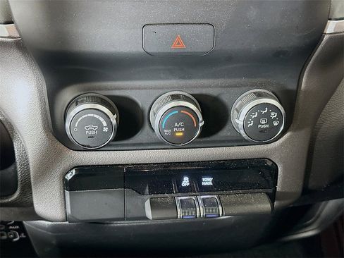 Used 2019 RAM 1500 Big Horn image 15