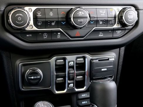 New 2026 Jeep Gladiator Sport image 15