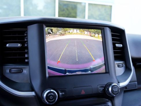 Used 2021 RAM 1500 Big Horn RWD image 10