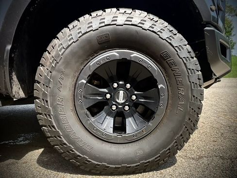 Used 2017 Ford F150 Raptor w/ Equipment Group 802A Luxury AWD/4WD image 37