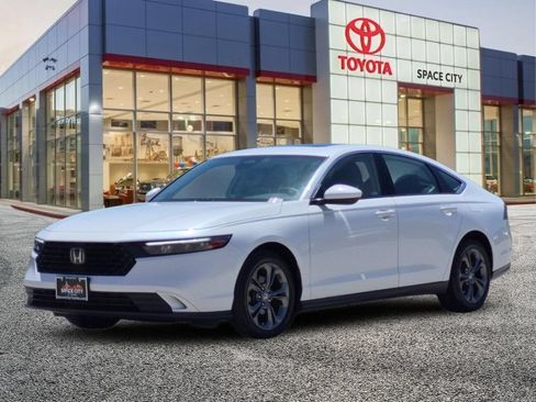 Used 2023 Honda Accord EX image 2