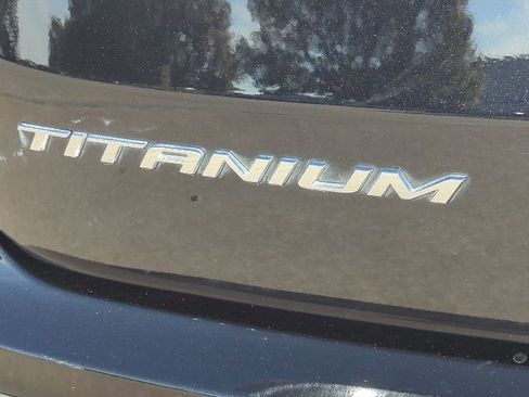 Used 2024 Ford Edge Titanium image 34