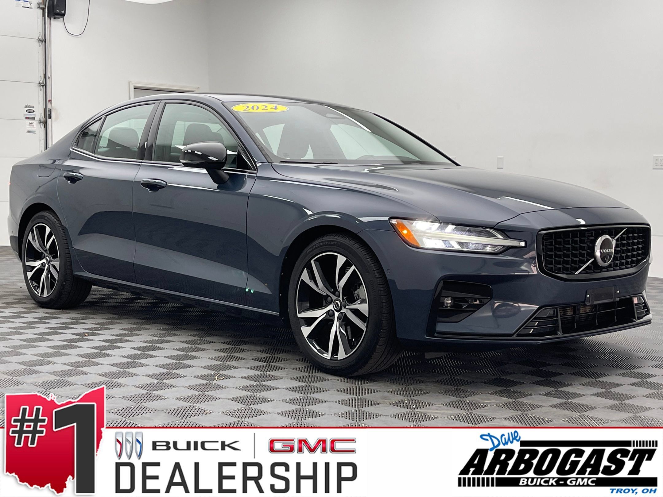 Used 2024 Volvo S60 B5 Plus AWD/4WD image 1