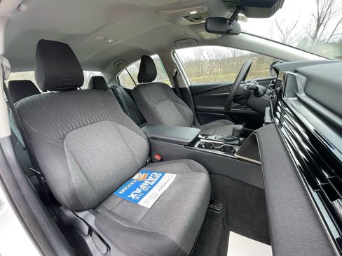 Used 2025 Toyota Camry LE FWD image 11