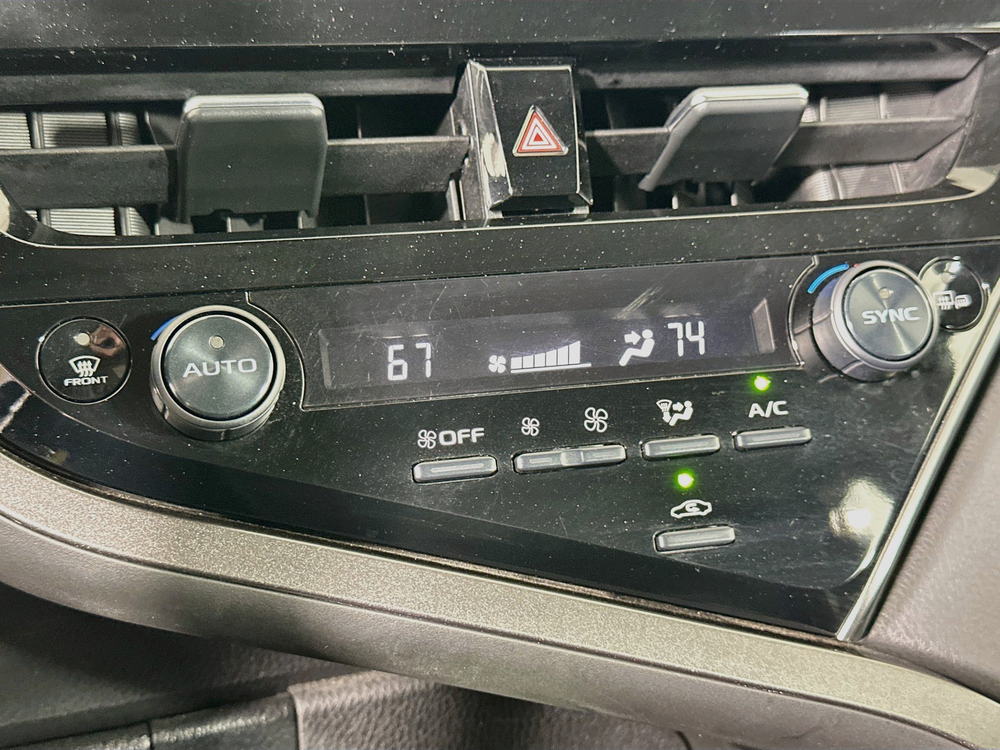 Used 2022 Toyota Camry SE w/ Audio Upgrade Package FWD image 23