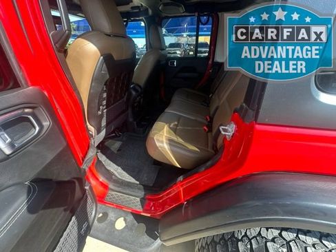 Used 2022 Jeep Wrangler Unlimited Rubicon w/ Cold Weather Group AWD/4WD image 11