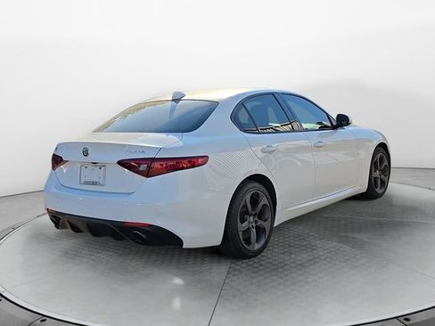 Used 2017 Alfa Romeo Giulia AWD w/ Sport Appearance Package image 5
