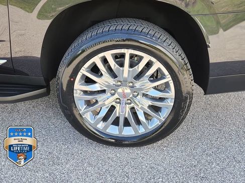 New 2026 GMC Yukon XL Denali w/ Advanced Technology Package AWD/4WD image 8