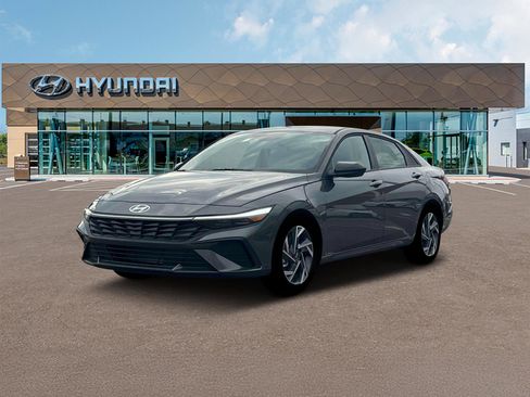New 2025 Hyundai Elantra Sport FWD image 1