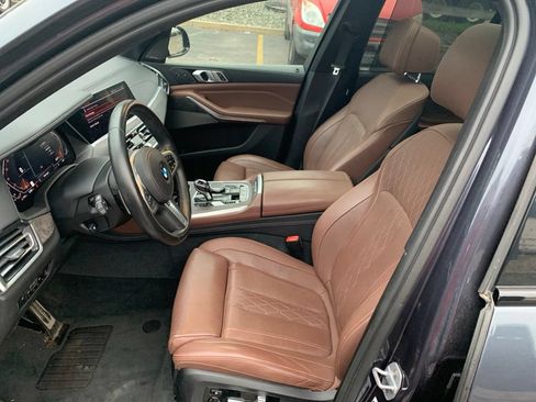 Used 2019 BMW X5 xDrive40i w/ M Sport Package AWD/4WD image 7