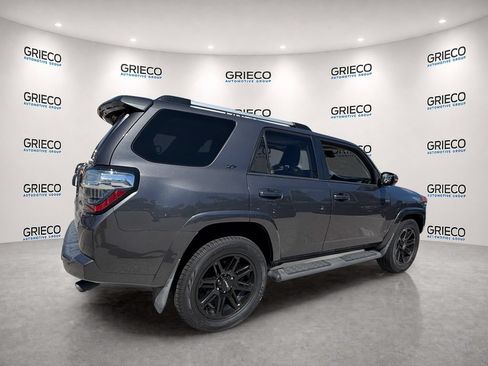 Used 2021 Toyota 4Runner SR5 Premium w/ Moonroof Package RWD image 7