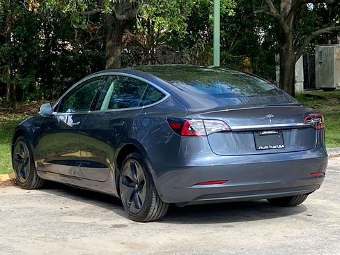 Used 2020 Tesla Model 3 Standard Range Plus image 5