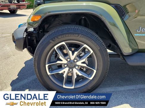 Used 2024 Jeep Wrangler Unlimited AWD/4WD image 18