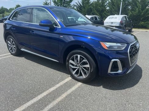 Used 2023 Audi Q5 2.0T Premium Plus w/ Premium Plus Package AWD/4WD image 3