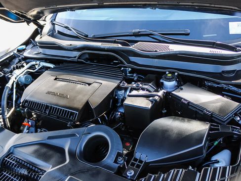 Used 2025 Honda Pilot Sport image 27