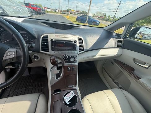 Used 2011 Toyota Venza w/ Comfort Pkg image 14