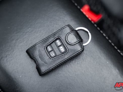 Used 2016 Aston Martin Vanquish Volante image 99