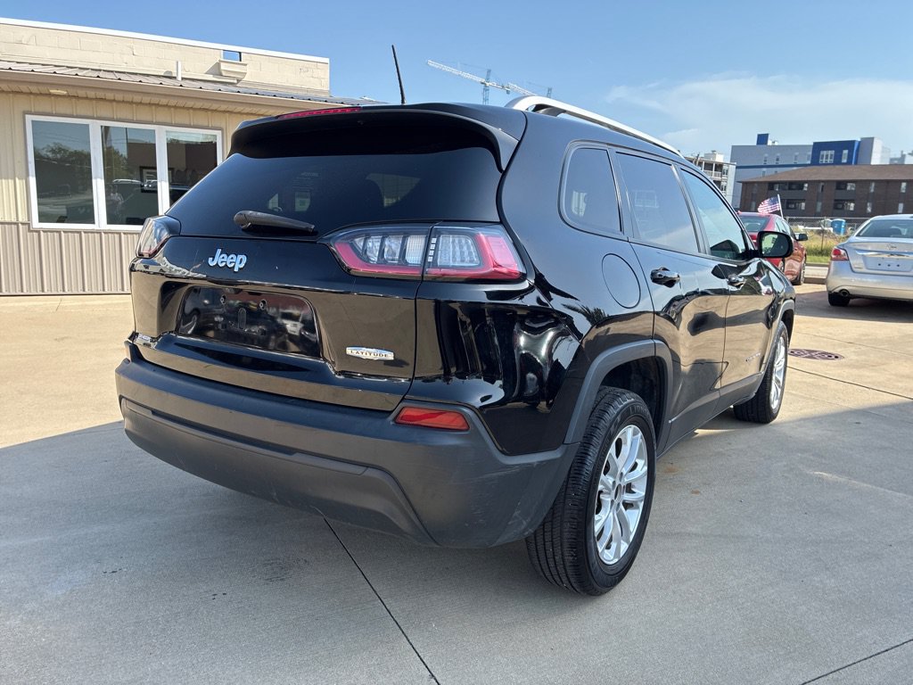 Used 2020 Jeep Cherokee Latitude w/ Mobile Office Group FWD image 5
