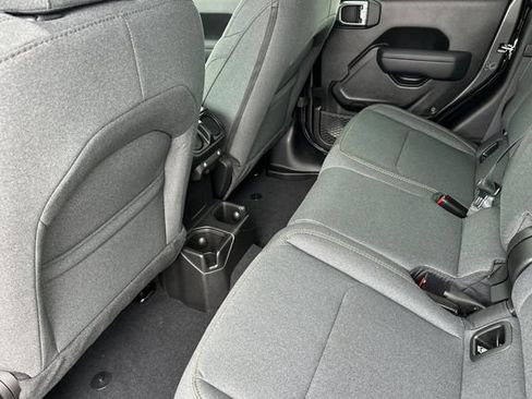 New 2026 Jeep Gladiator Sport AWD/4WD image 11