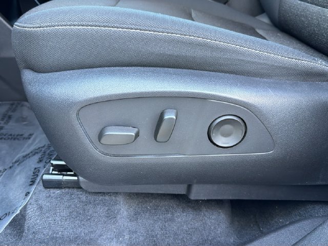 Used 2024 Chevrolet Traverse LT FWD image 21