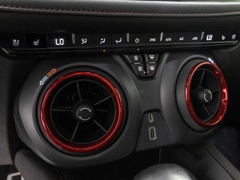 Used 2021 Chevrolet Blazer RS w/ Enhanced Convenience Package AWD/4WD image 30