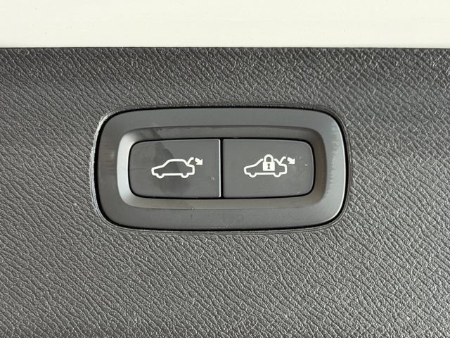 Used 2024 Volvo XC90 B5 Plus w/ Protection Package Premier AWD/4WD image 38